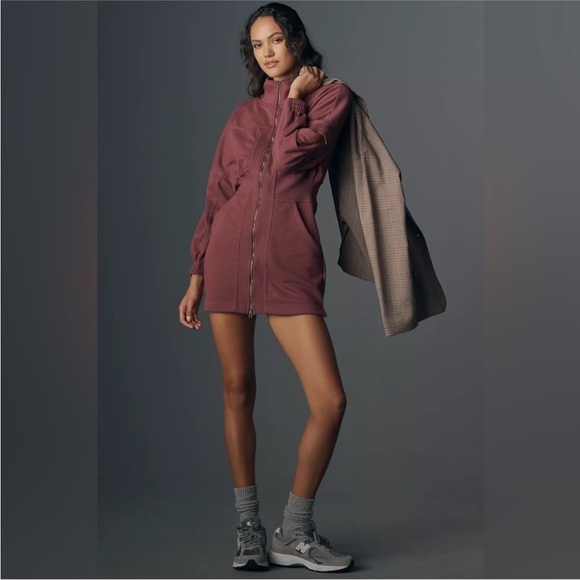 Daily Practice by
Anthropologie Long-Sleeve
Pop Trick Mini Dress, XS - Picture 9 of 10